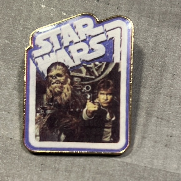 Star Wars pins Hann and Chewbacca 🔥C-3PO and R2 D2  2 pins 👍🏽 - Picture 2 of 4